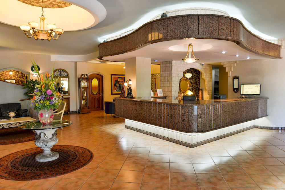 Hotel Arcos Del Parque Акаюкан Экстерьер фото